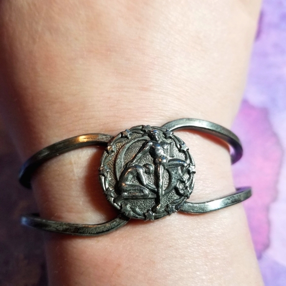 Vintage Gemini bracelet zodiac clamper silver tone twins jewelry horoscope - Picture 1 of 13